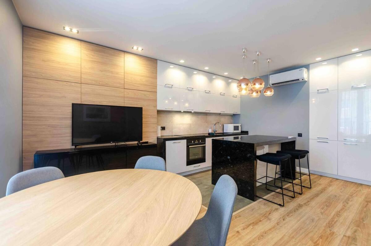 Petrovdom 190-199-216 In Spacious Apartments At Rc New York Concept House Киев Экстерьер фото
